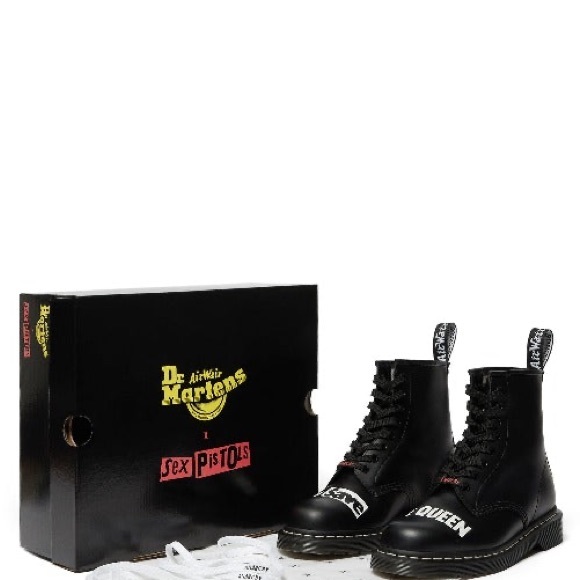 NIB SEX PISTOLS DR. MARTEN 1460 LIMITED EDITION BLACK LEATHER COMBAT ARMY BOOTS - Picture 2 of 9